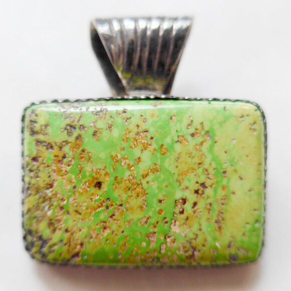 Silver multi-strand necklace with Gaspeite pendant - Picture 4 of 13